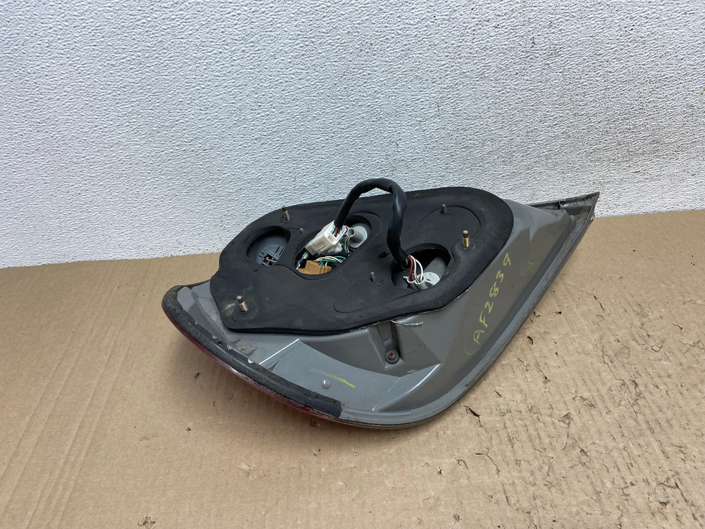 2005 to 2006 Toyota Camry Tail Light Right Passenger Side AF2839 LK5