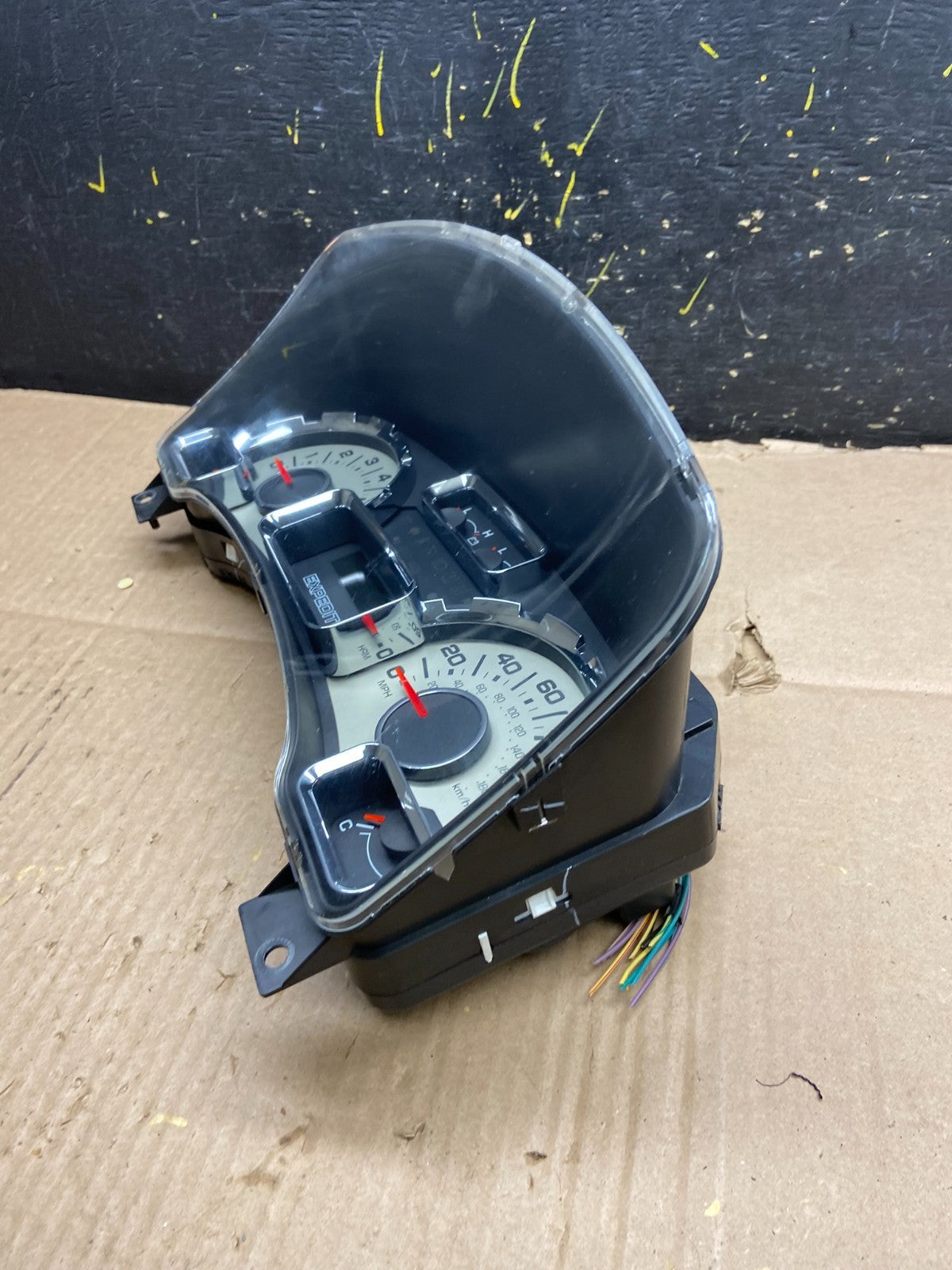 2007 2008 Ford Expedition Speedometer Cluster Gauge y2540 DG2