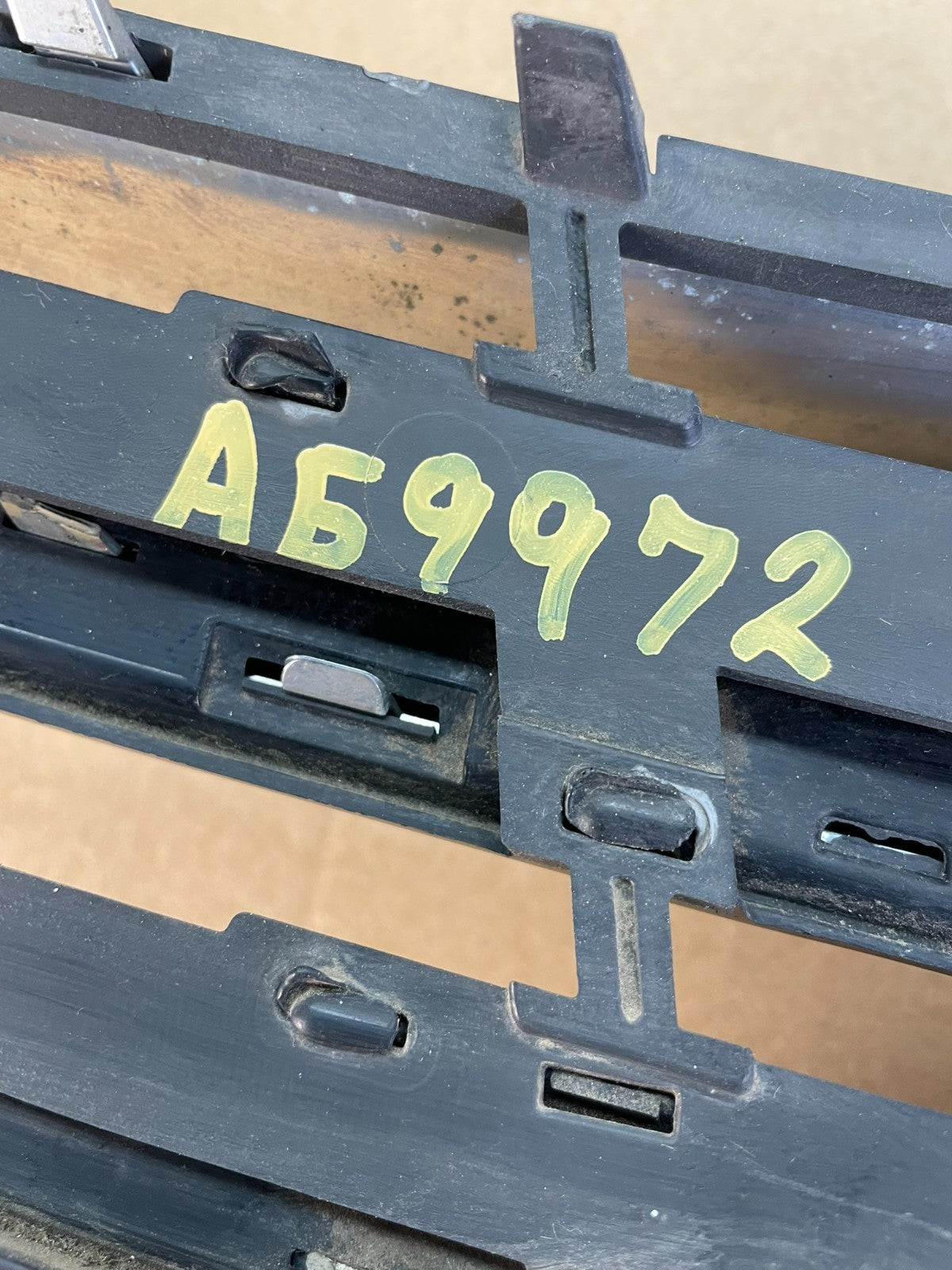 2014 2015 2016 Chevrolet Impala Front Upper Grill Grille AG9972 DG5