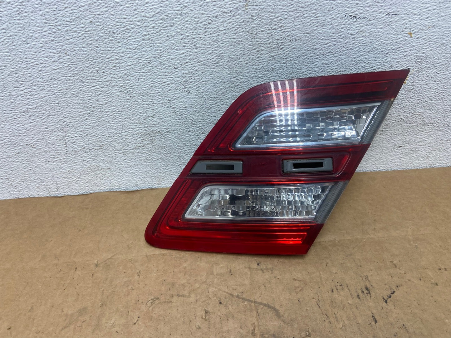 2013 to 2018 Ford Taurus Right Passenger Rh Side Tail Light Inner AD5169 LK0