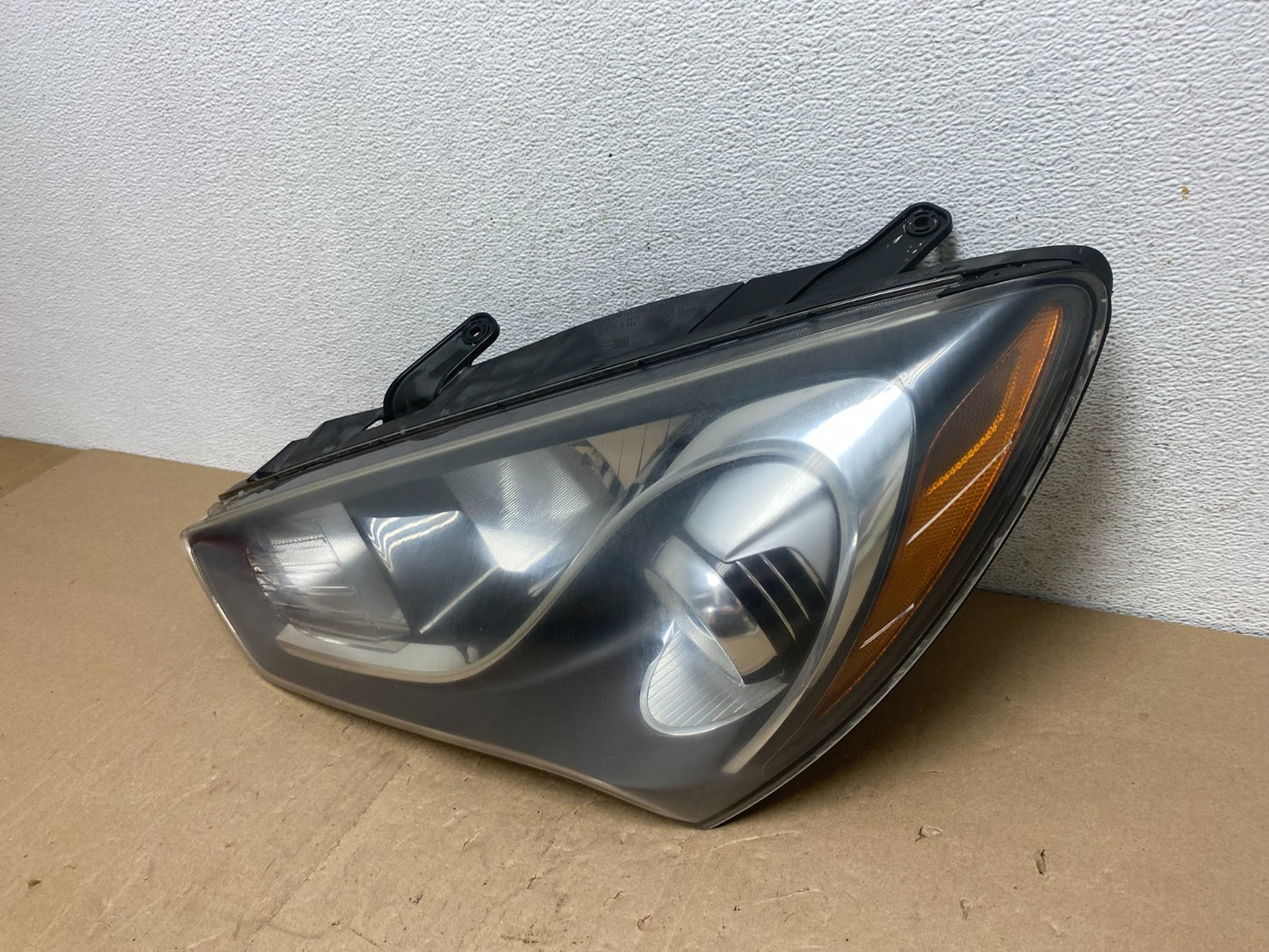 2013 - 2016 Hyundai Genesis Coupe Left Driver Halogen Headlight AE6789 DG1