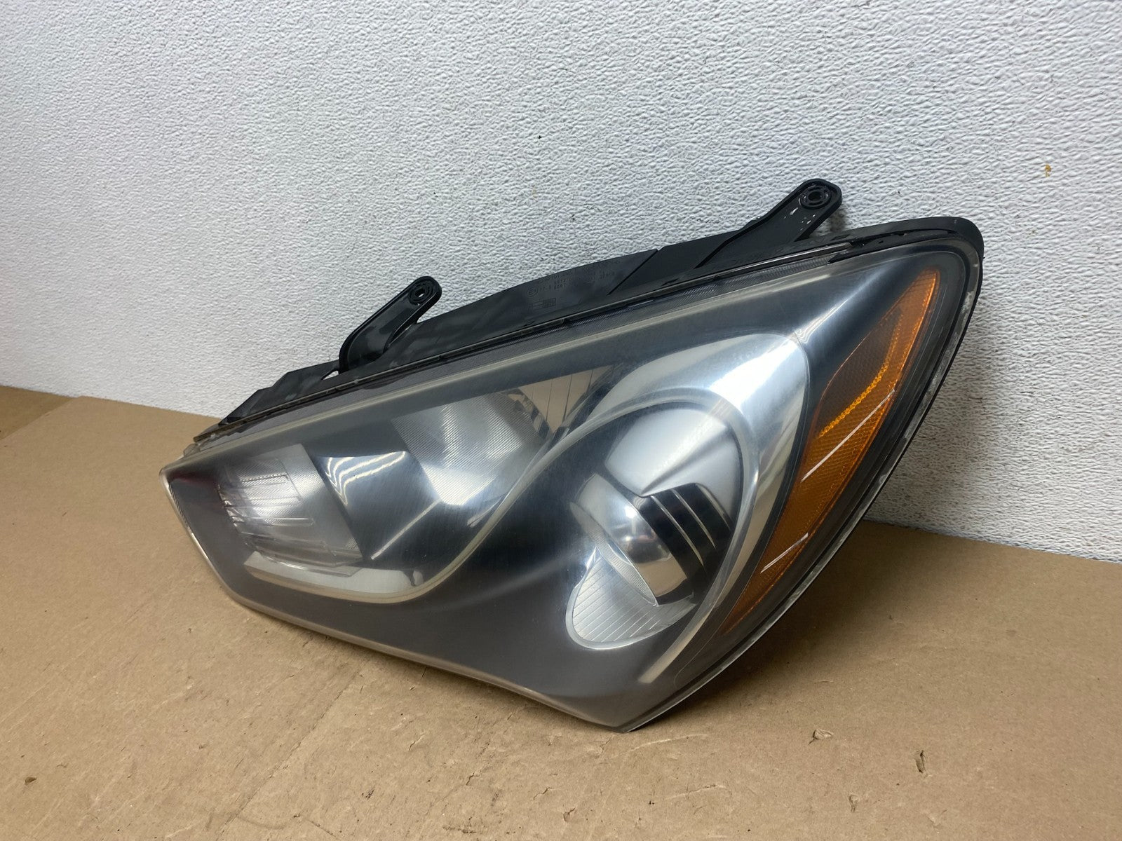 2013 - 2016 Hyundai Genesis Coupe Left Driver Halogen Headlight AE6789 DG1