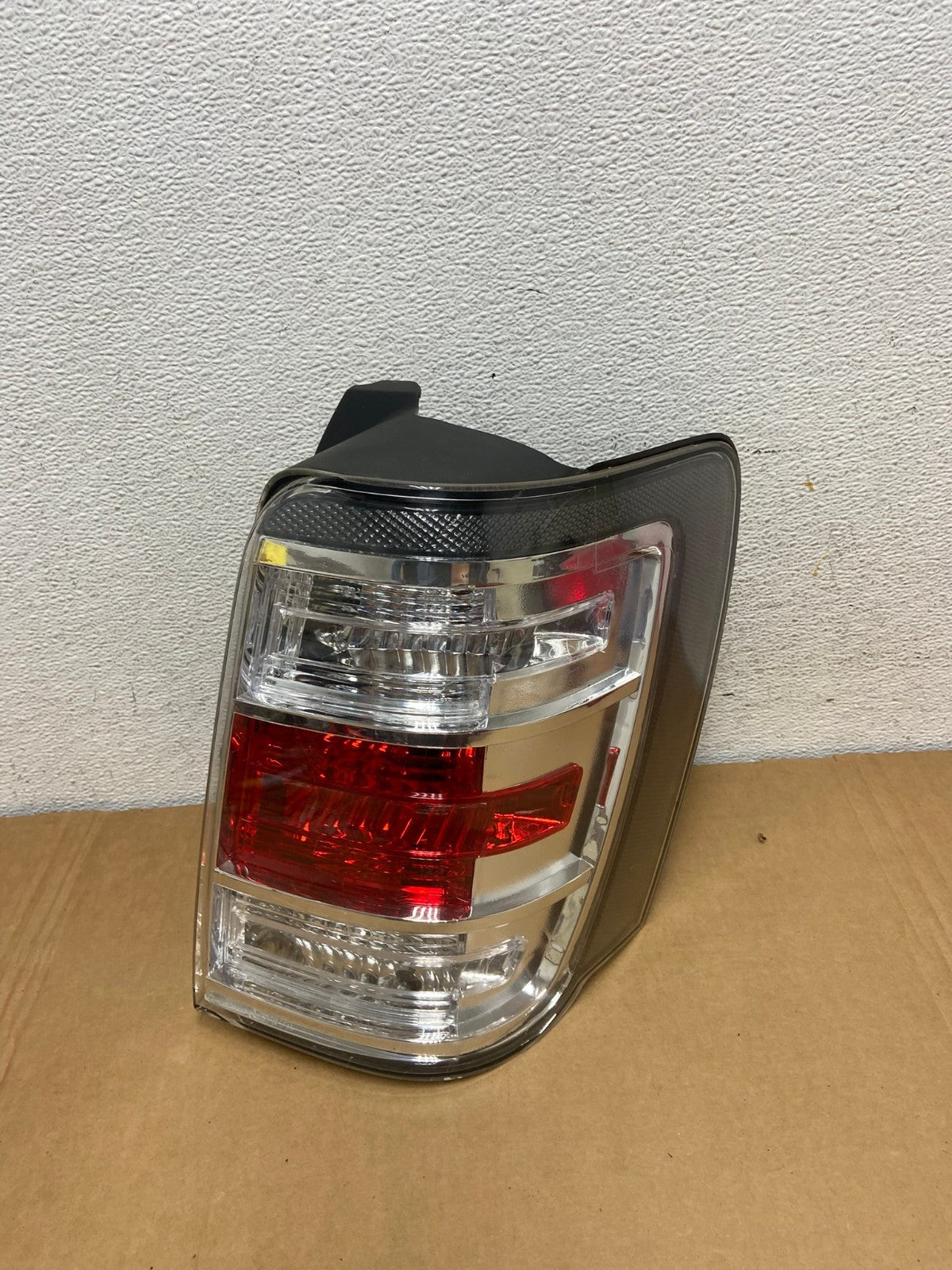 2008 2009 2010 2011 Mercury Mariner Right Passenger Side Tail Light AD2550 LK0