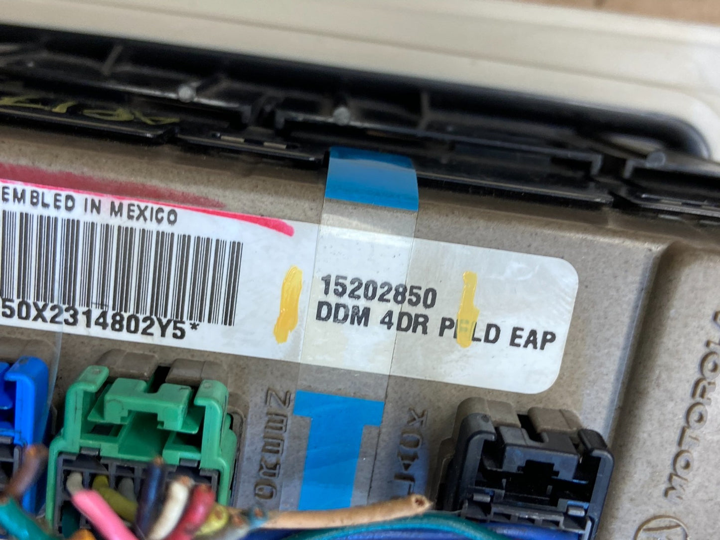 2003 to 2006 Suburban Tahoe Yukon Front Left Driver Window Switch AF1789 DG5