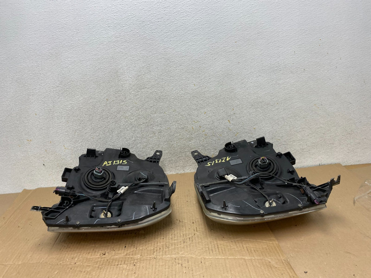 2007 - 2014 GMC Yukon Halogen Headlights Left+Right Side Set AI1315 DW11