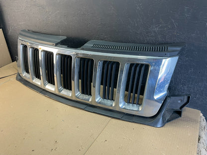 2011 to 2013 Jeep Grand Cherokee Front Upper Grill Grille AE3584 DG1