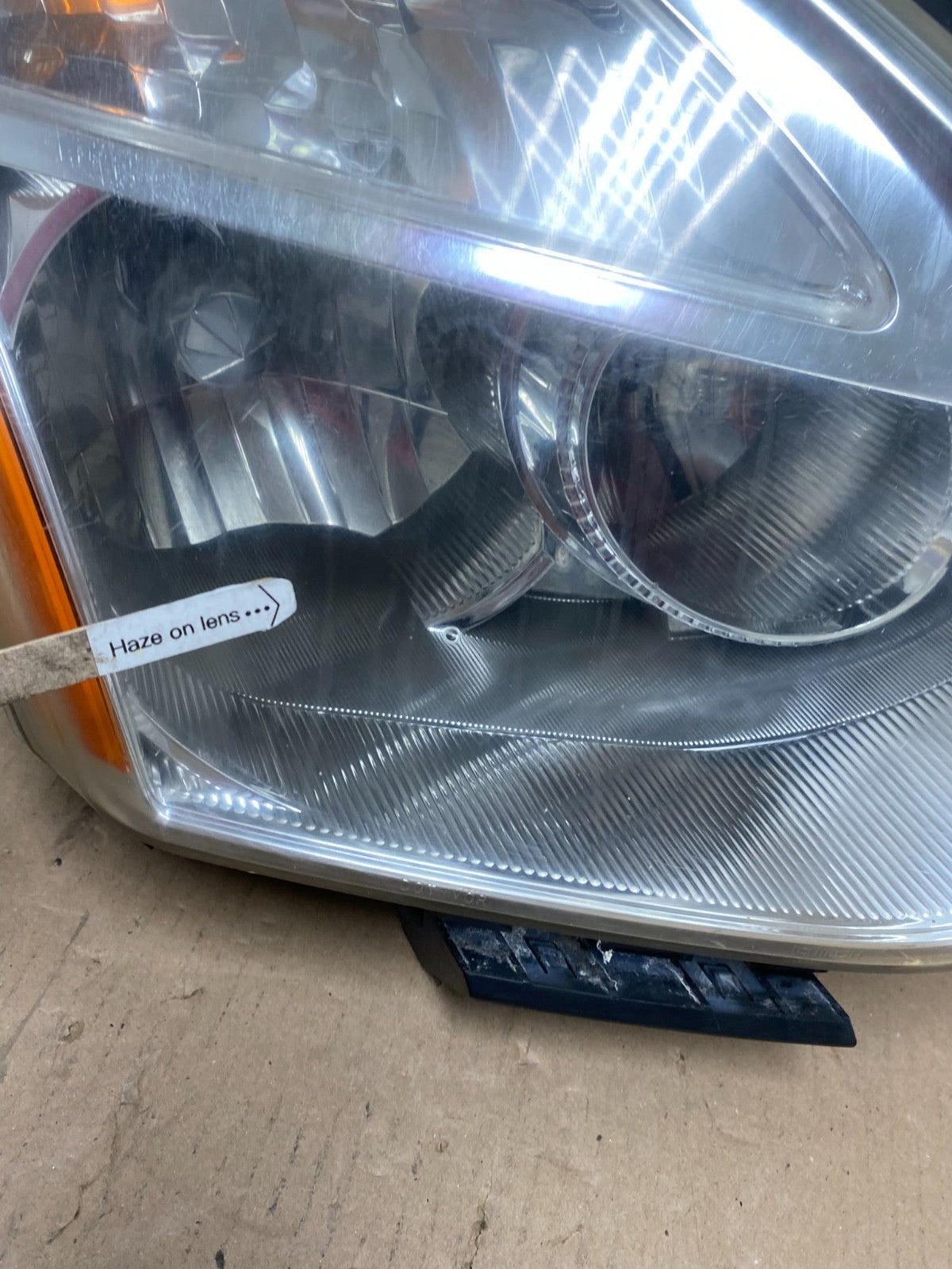 2009-2013 Nissan Rogue Right Passenger Xenon HID Headlight AE7267 DW5