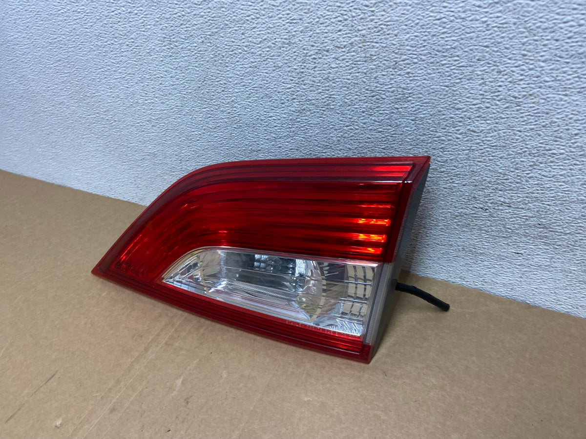 2011 - 2017 Nissan Quest Right Passenger Rh Side Inner Tail Light AF9920 LK1