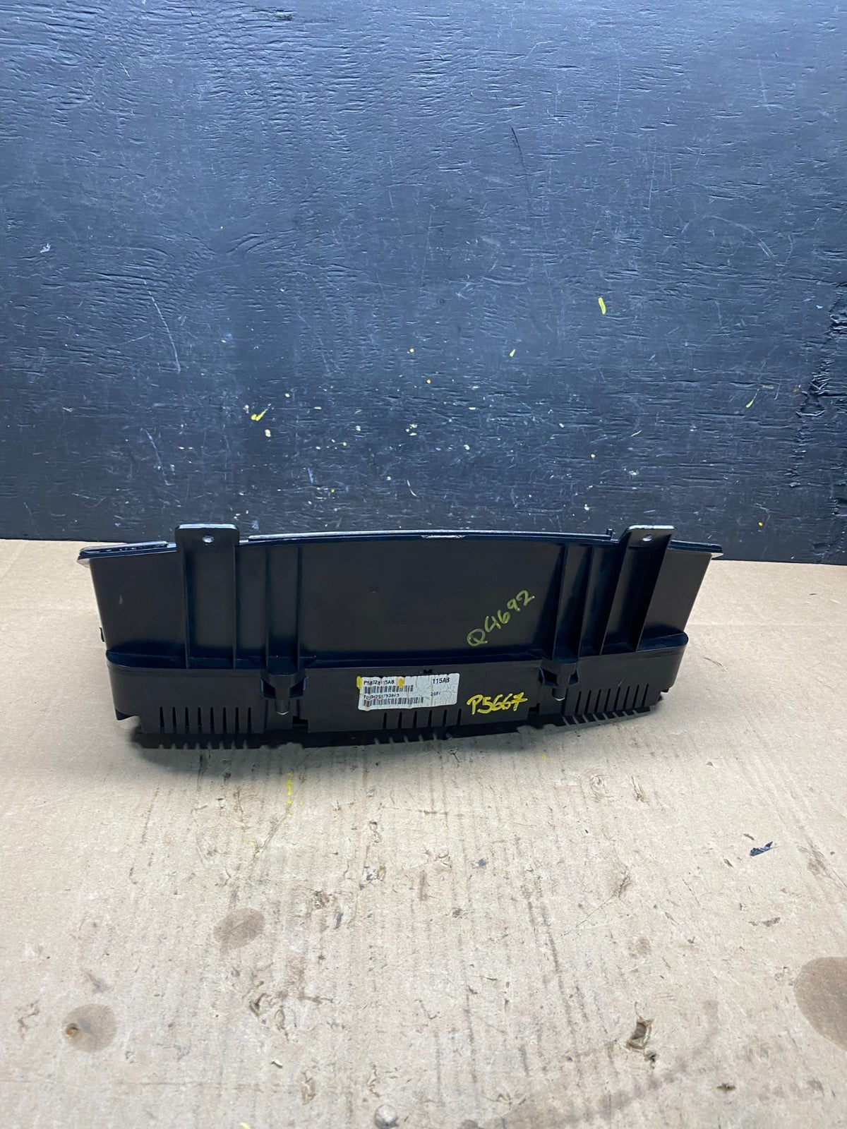 2008 Dodge Durango Speedometer Instrument Cluster Gauge OEM P5667 DG4