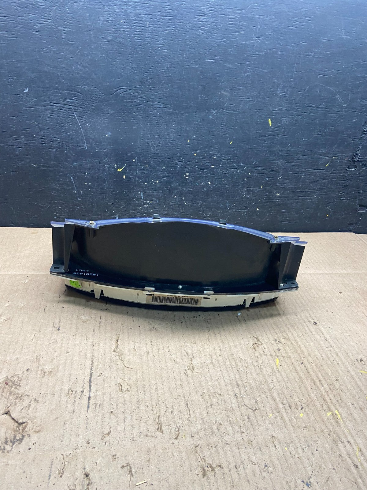 2001 to 2002 Chevrolet Express Speedometer Cluster Gauge OEM  P3432 DG3