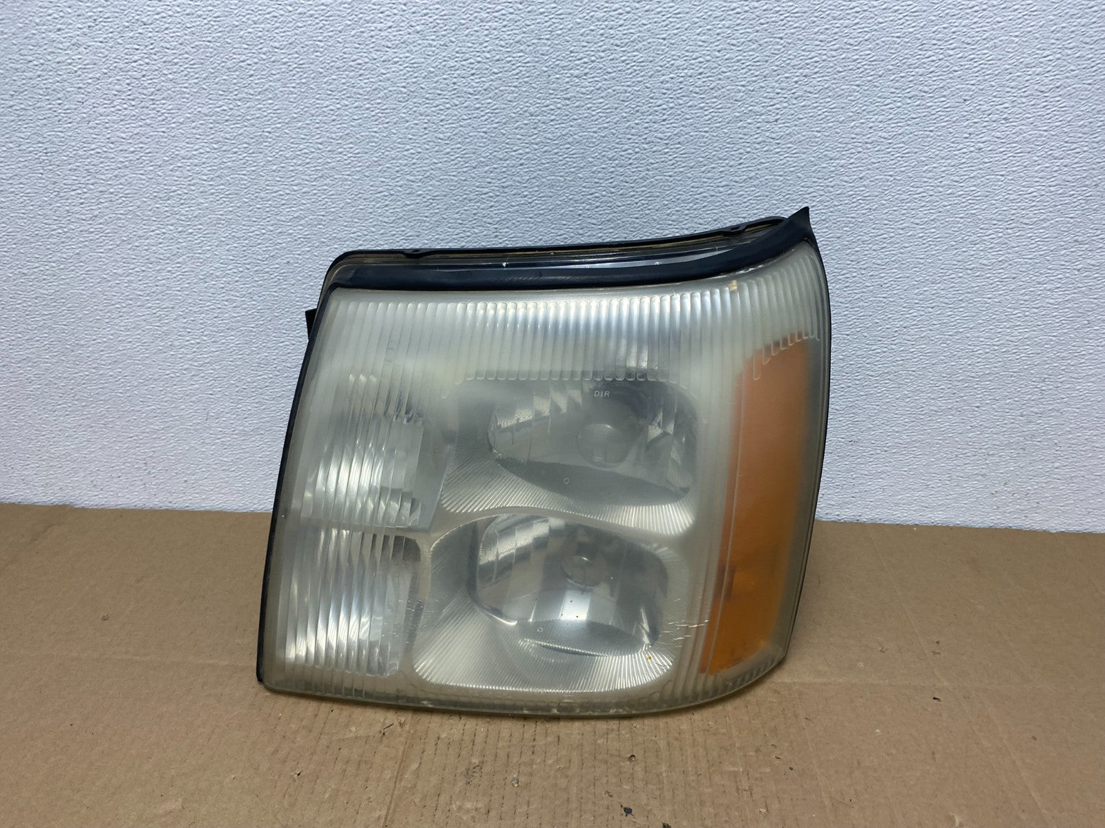 2002 to 2006 Cadillac Escalade Left Driver Lh Xenon HID Headlight Oem AB8136 DW0