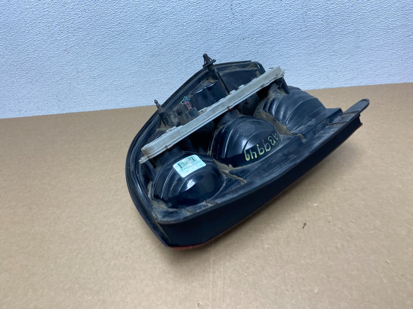 2002 to 2009 Chevrolet Trailblazer Left Driver LH Side Tail Light AB9949 DW7