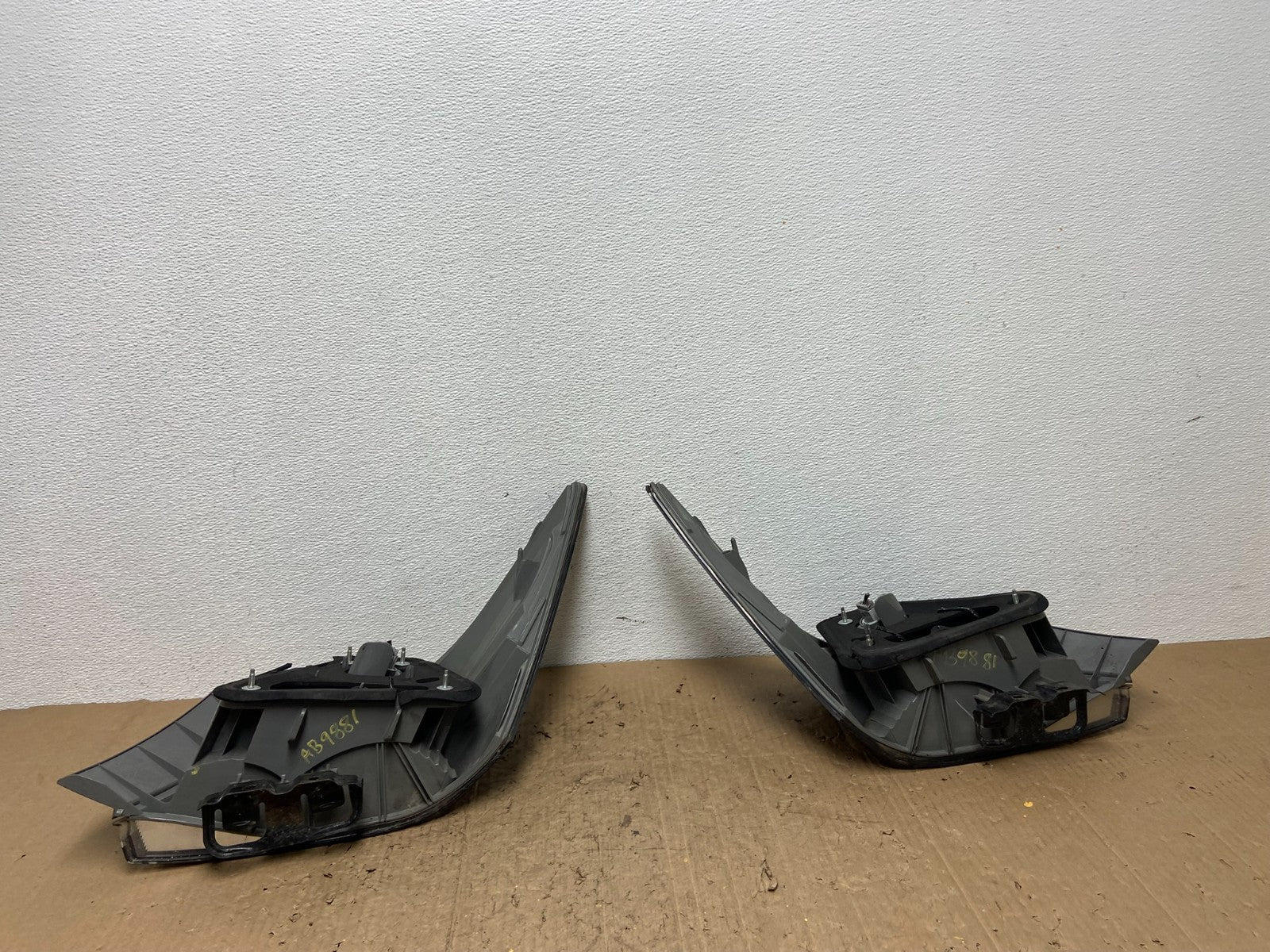 2008 to 2012 Honda Accord Sedan Tail Lights Left+Right Side AB9881 DW6