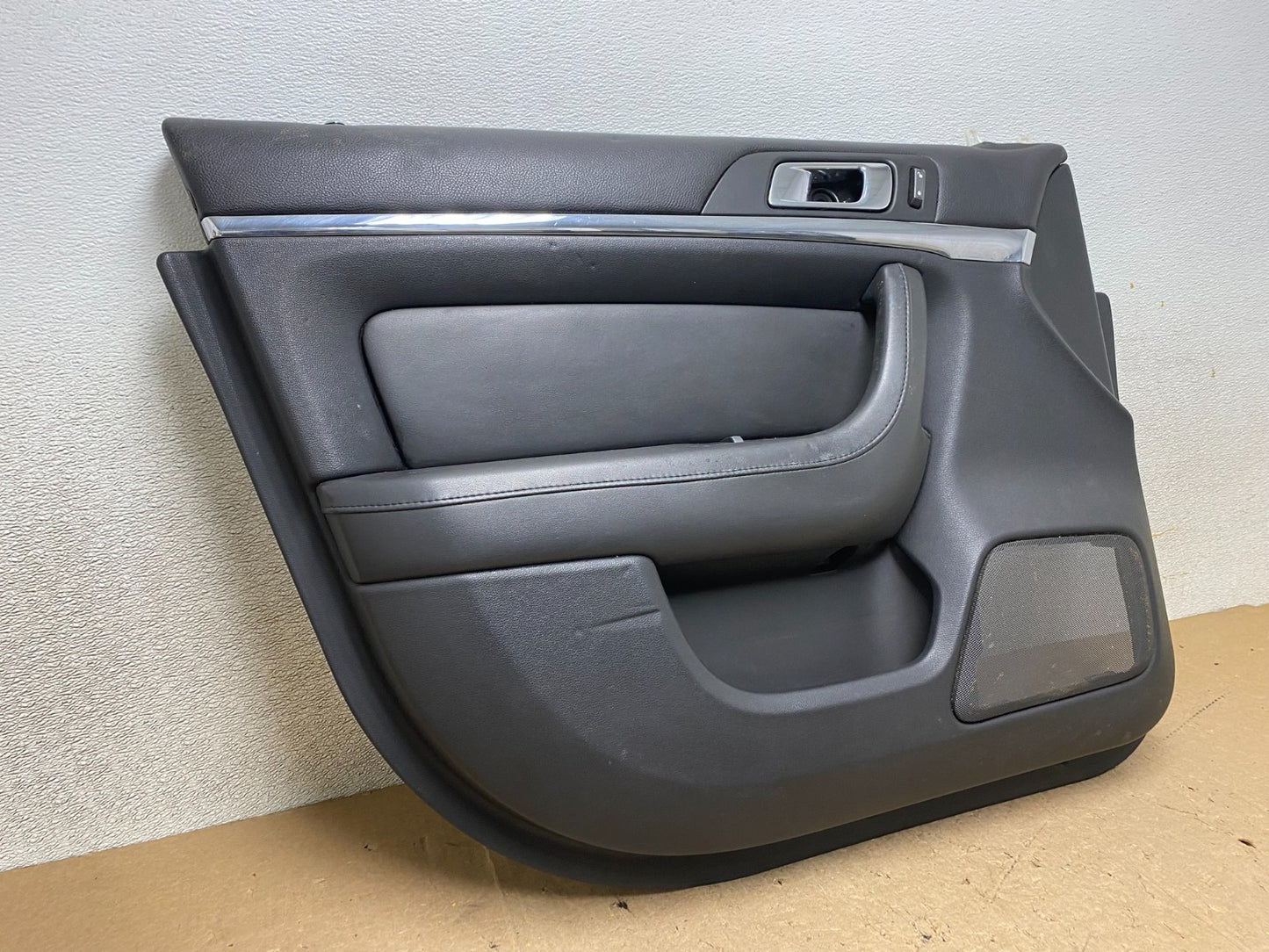 2009-2012 Lincoln MKS Left Driver Side Front Door Interior Trim Panel W9212 DG2