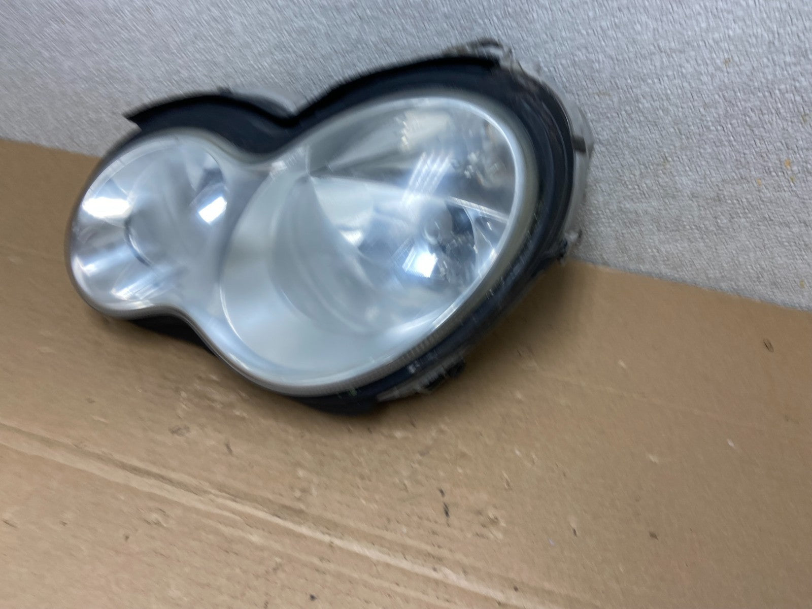 2005 to 2007 Mercedes-Benz C-Class Left Driver LH Side Headlight OEM AB4455 DW1