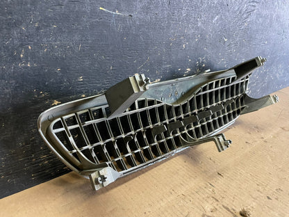 1998 1999 Mazda 626 Front Upper Grill Grille Oem AA5945 DG8
