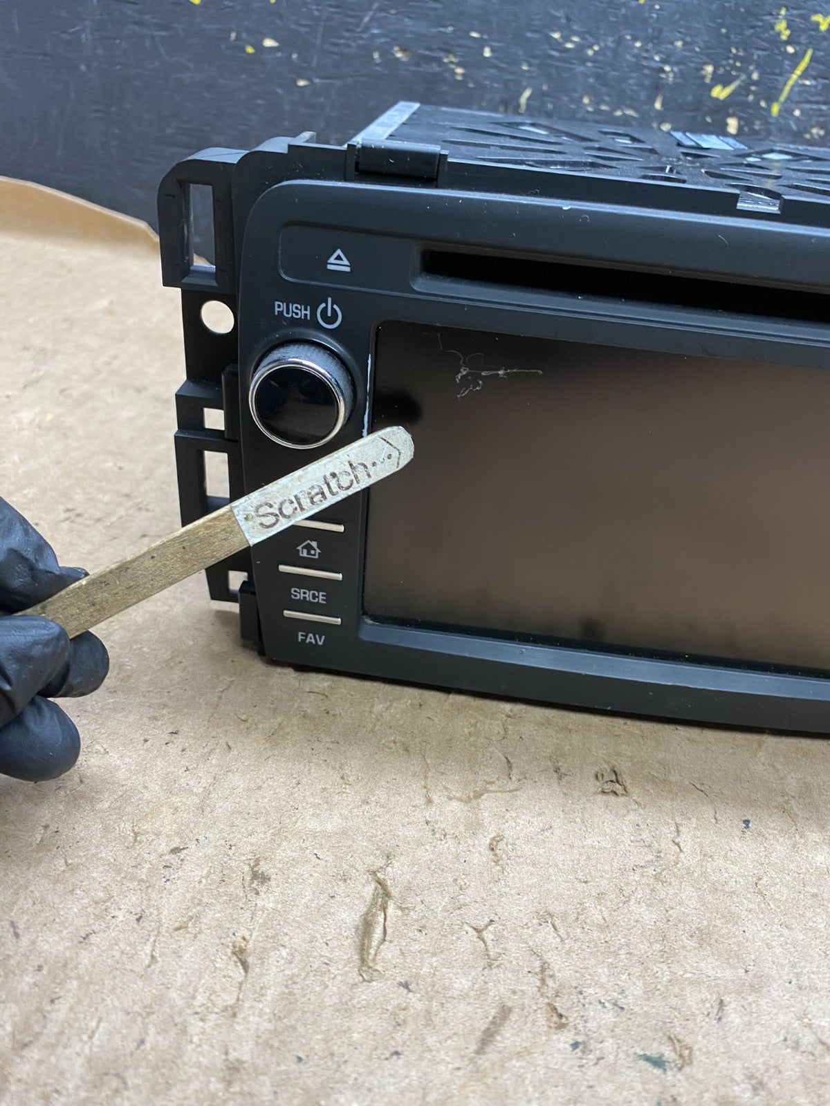 2013 to 2014 Chevrolet Traverse Am Fm Cd Player Radio Screen Display Z1944 DG1