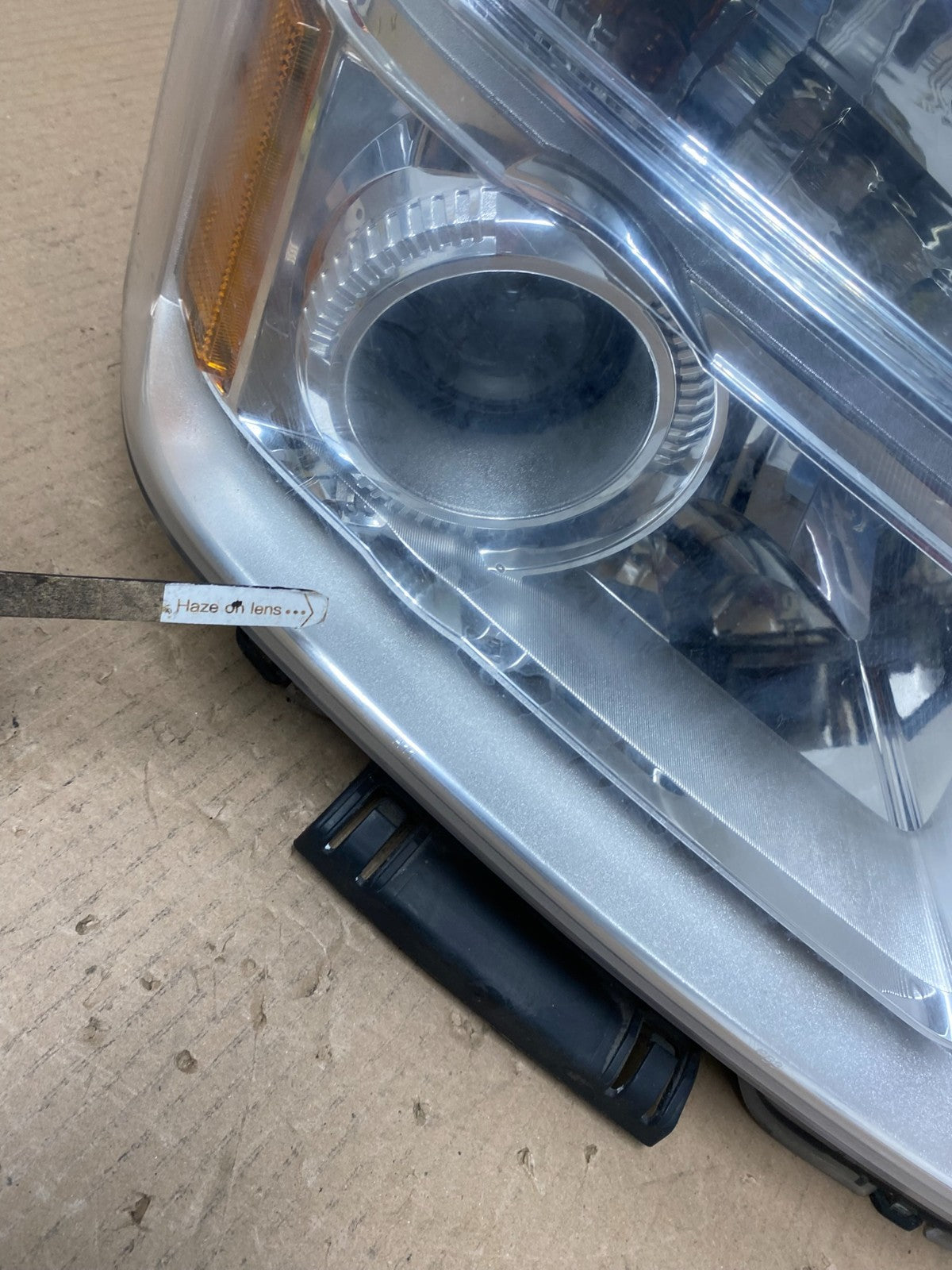 2010 to 2015 GMC Terrain Halogen Passenger Right Rh Side Headlight AJ2515 DW4