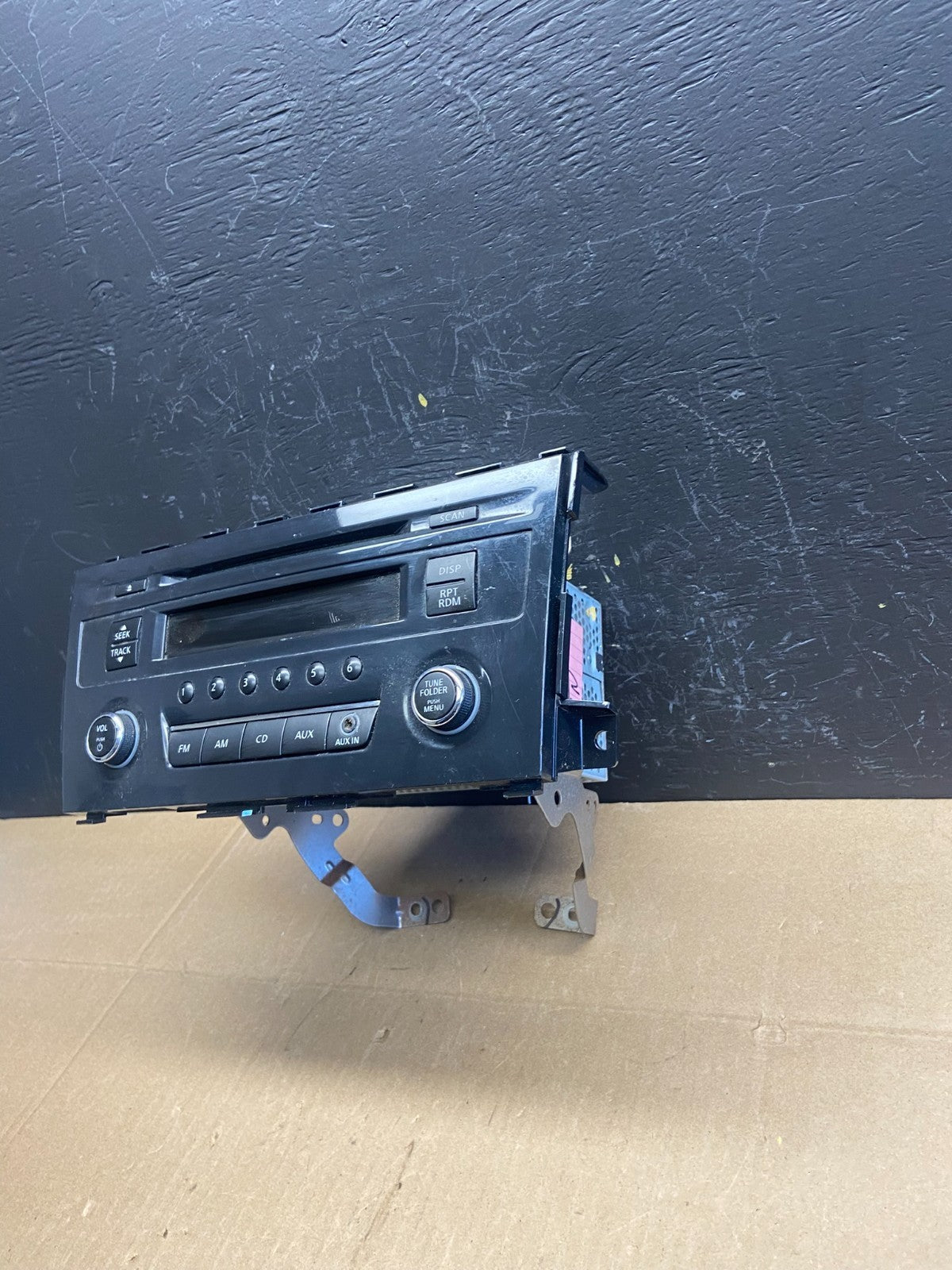 2013 to 2015 Nissan Altima Radio Cd Mp3 Player AUX Port AB9356 DG1