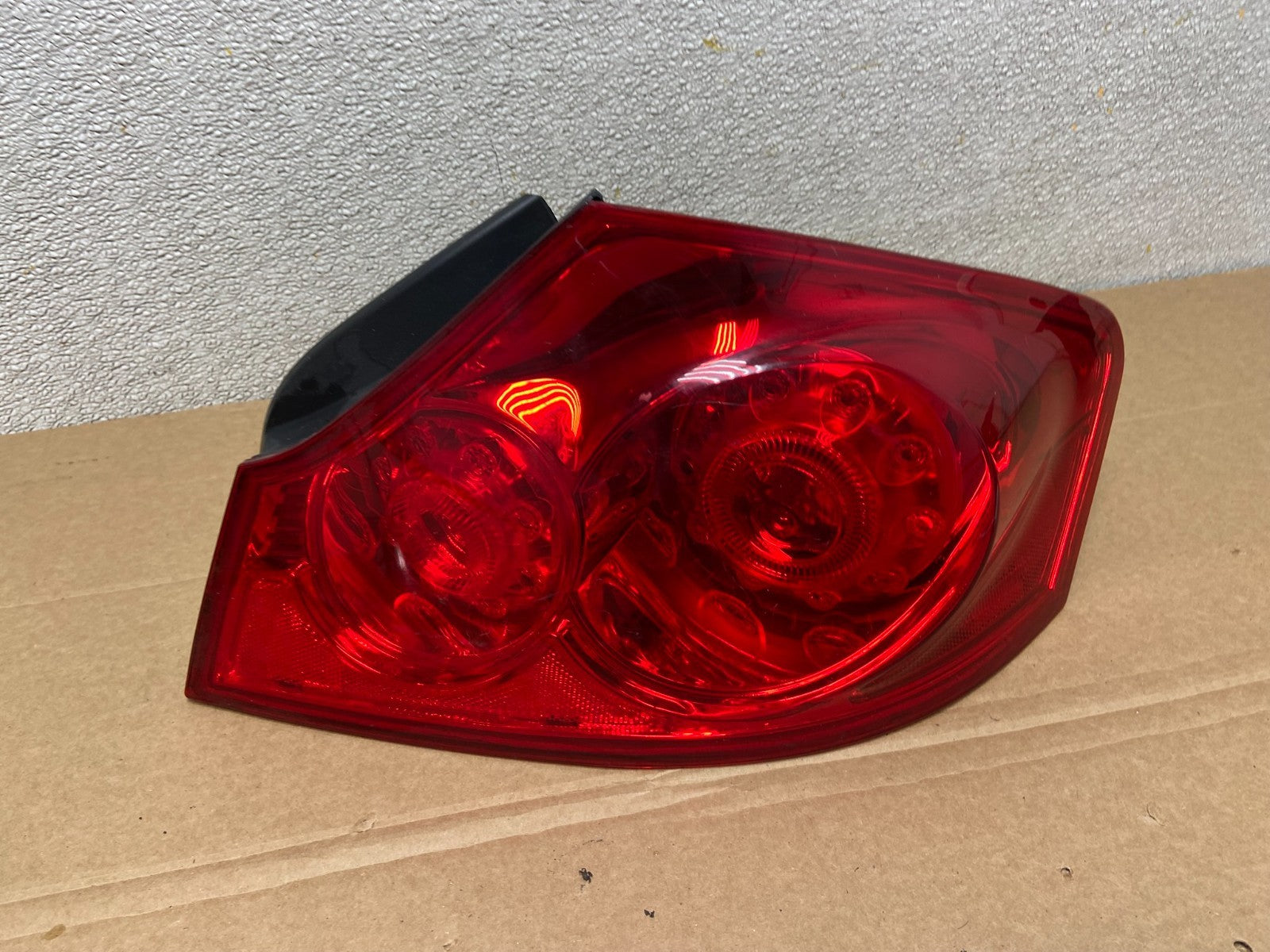 2007 to 2013 Infiniti G35 G37 Sedan Right Passenger Rh Tail Light Oem AB3433 LK0