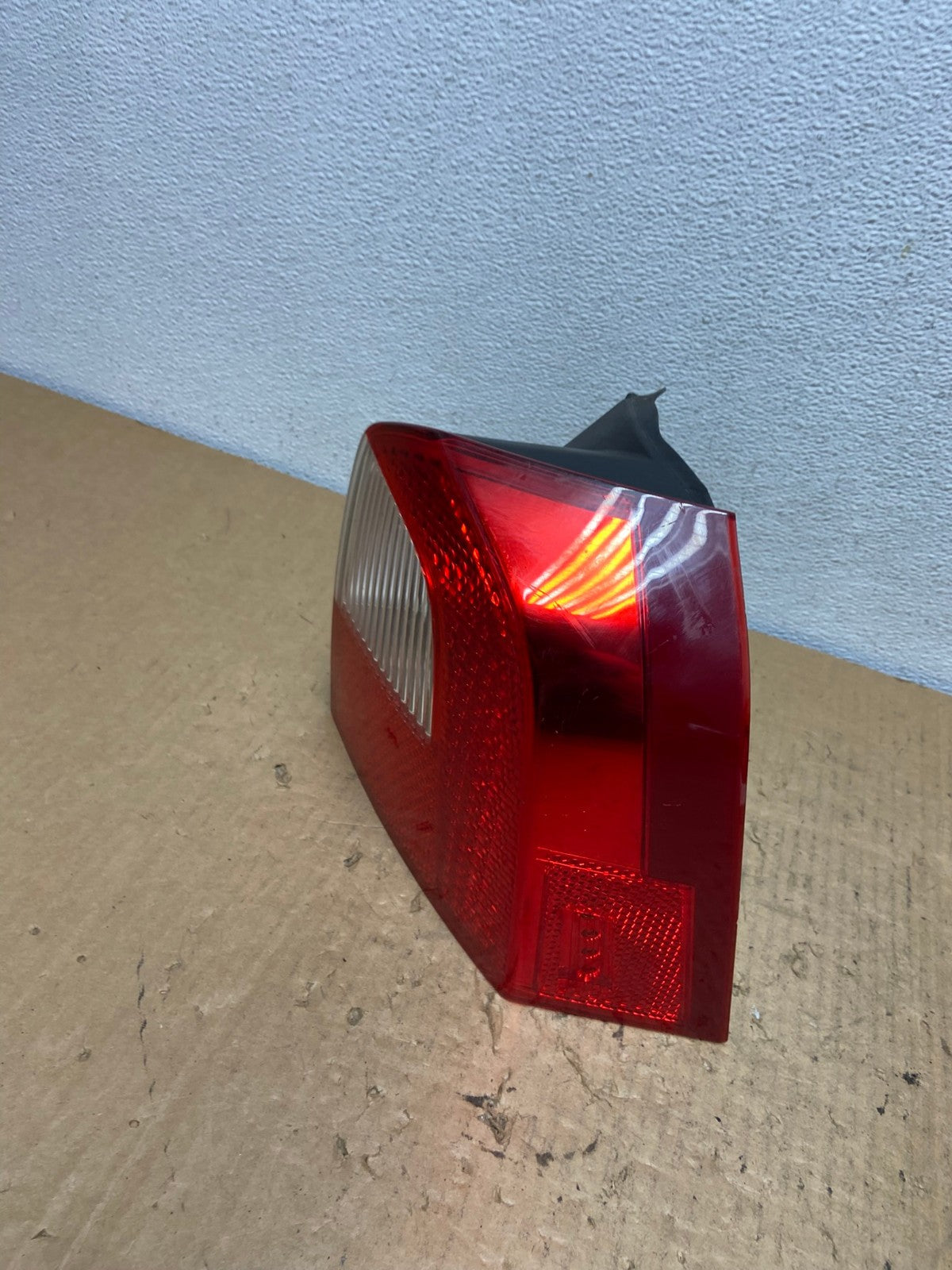 2008 to 2013 Volvo XC70 V70 Right Passenger RH Tail Light Lower AC8219 LK1