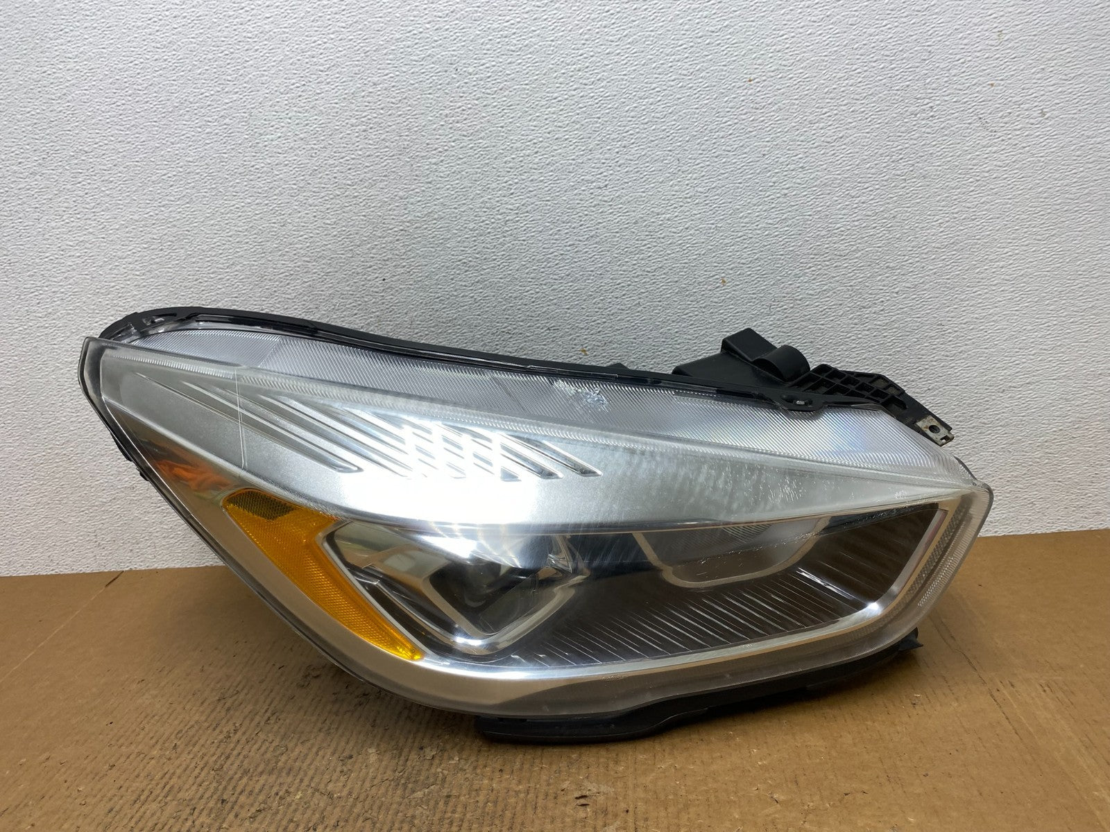 2017 - 2019 Ford Escape Right Passenger Side LED Headlight W/Module AE1610 DW0