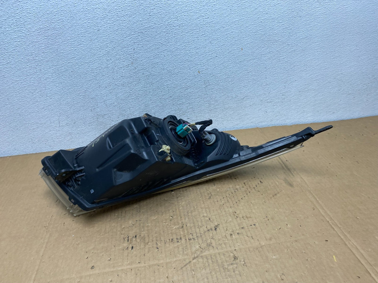 2011 to 2015 Chevrolet Cruze Halogen Left Driver LH Side Headlight AD1081 DW4