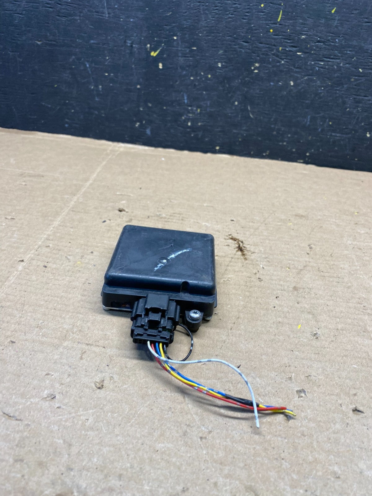 2016 to 2017 Nissan Pathfinder Rear Blind Spot Monitor Sensor Unit r2565 DG3