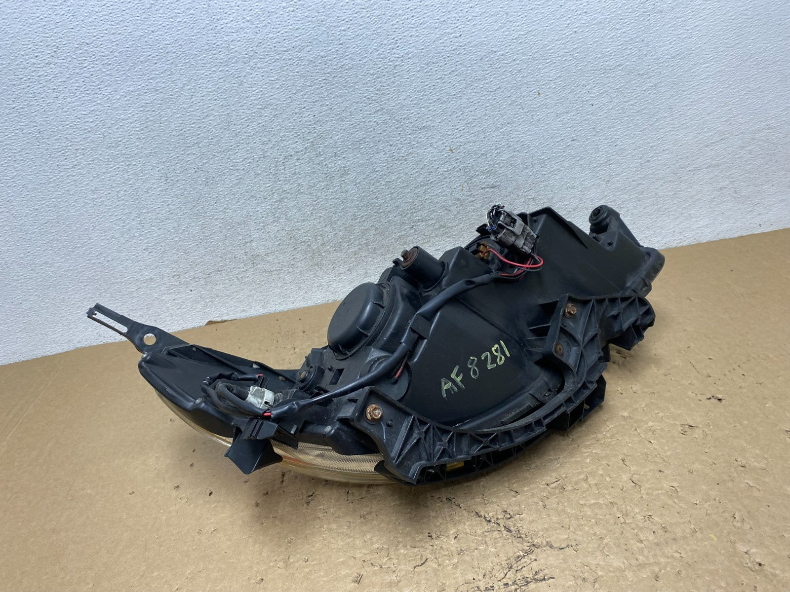 2009-2013 Subaru Forester Left Driver LH Halogen Headlight AF8281 DW7