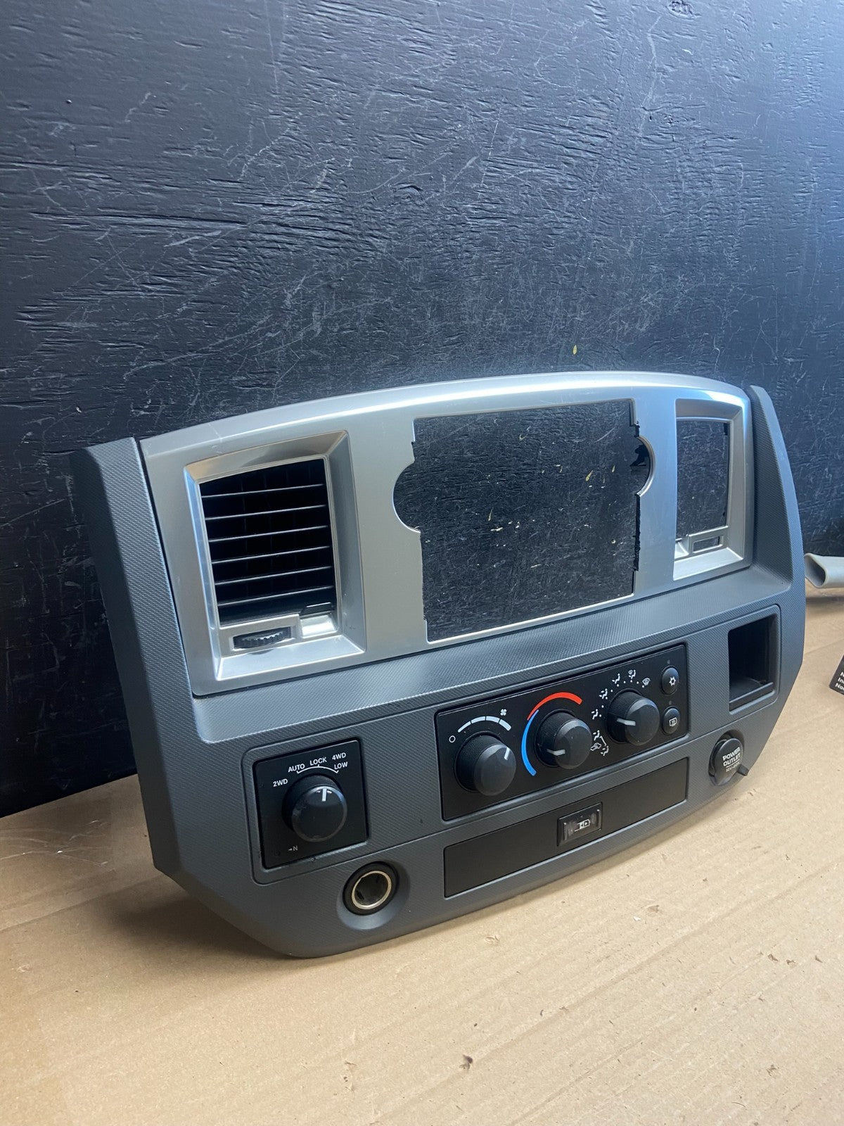 2006 to 2008 Dodge Ram Radio Climate Control A/C Heat Dash Bezel Trim AG5153 DG2