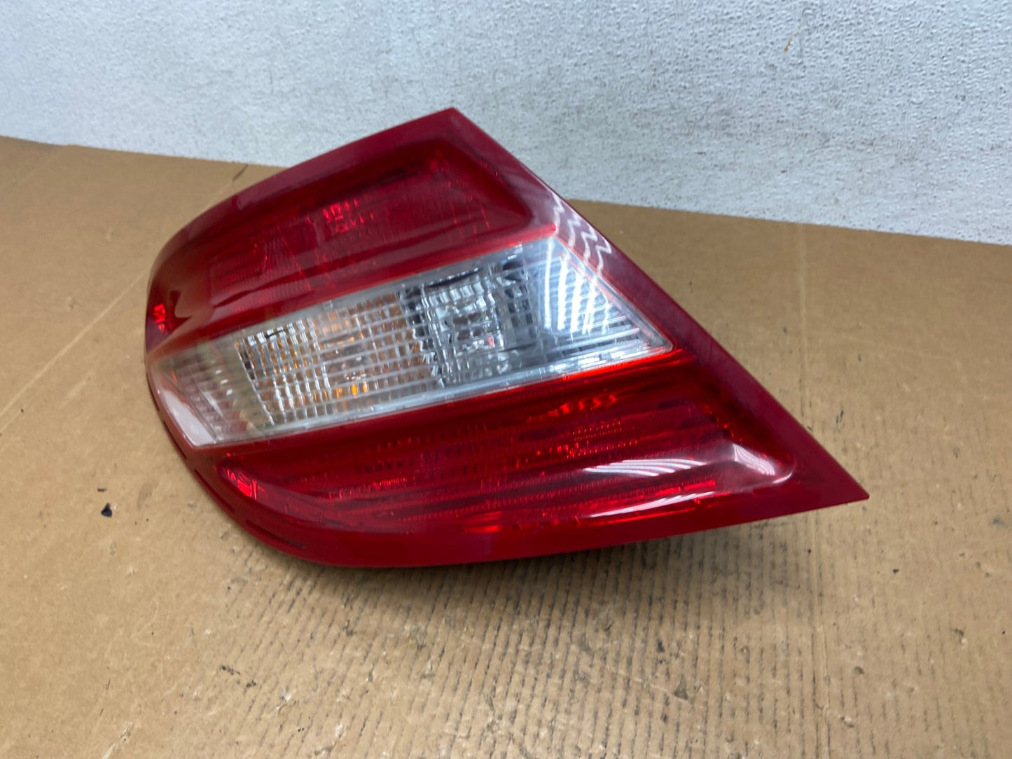 2008 2009 2010 2011 Mercedes C-Class Left Driver Side Tail Light AE1324 LK1