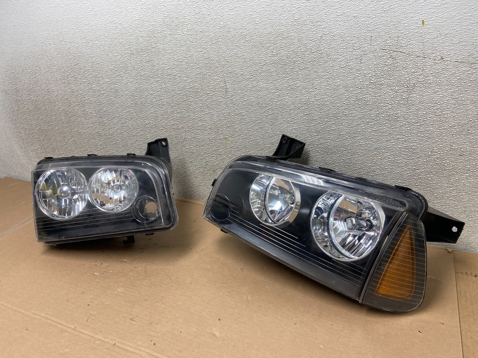 2006-2010 Dodge Charger Left+Right Side Set Halogen Headlights AA9868 DW1