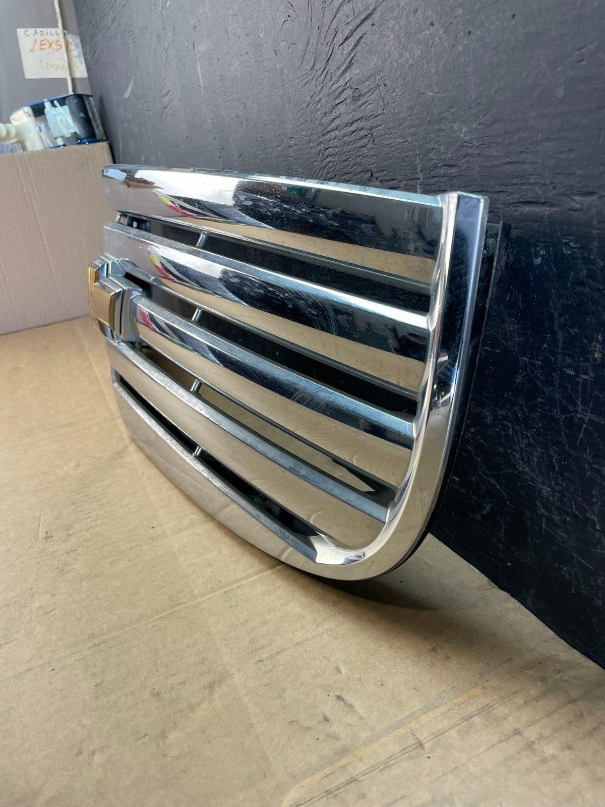 2006 to 2011 Chevrolet HHR Front Upper Grill Grille AC5041 DG1