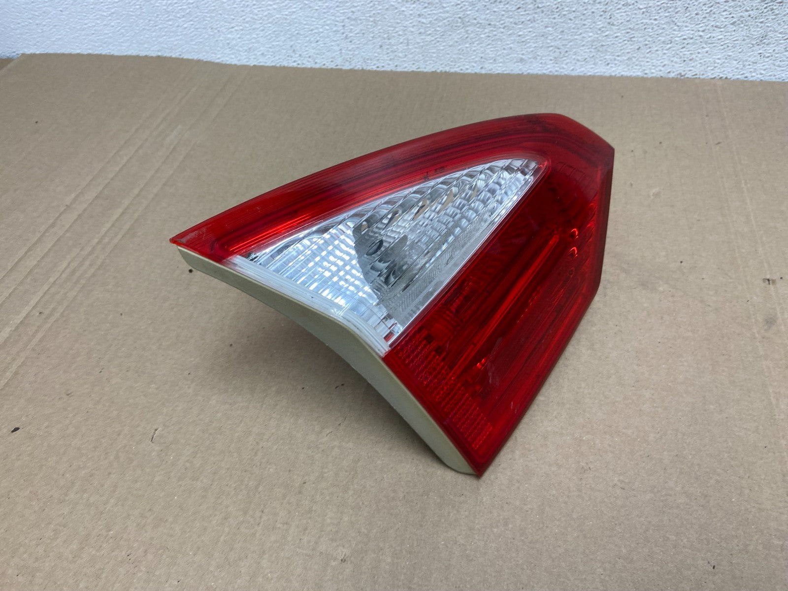 2014 to 2019 Ford Fiesta Left Driver LH Side Tail Light Inner AE9408 DG2