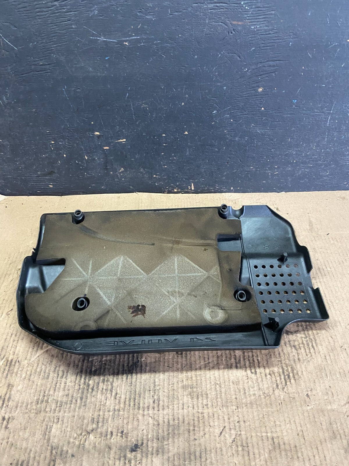 2004 2005 2006 Chrysler Pacifica 3.5L Engine Cover Motor o0899 DG4