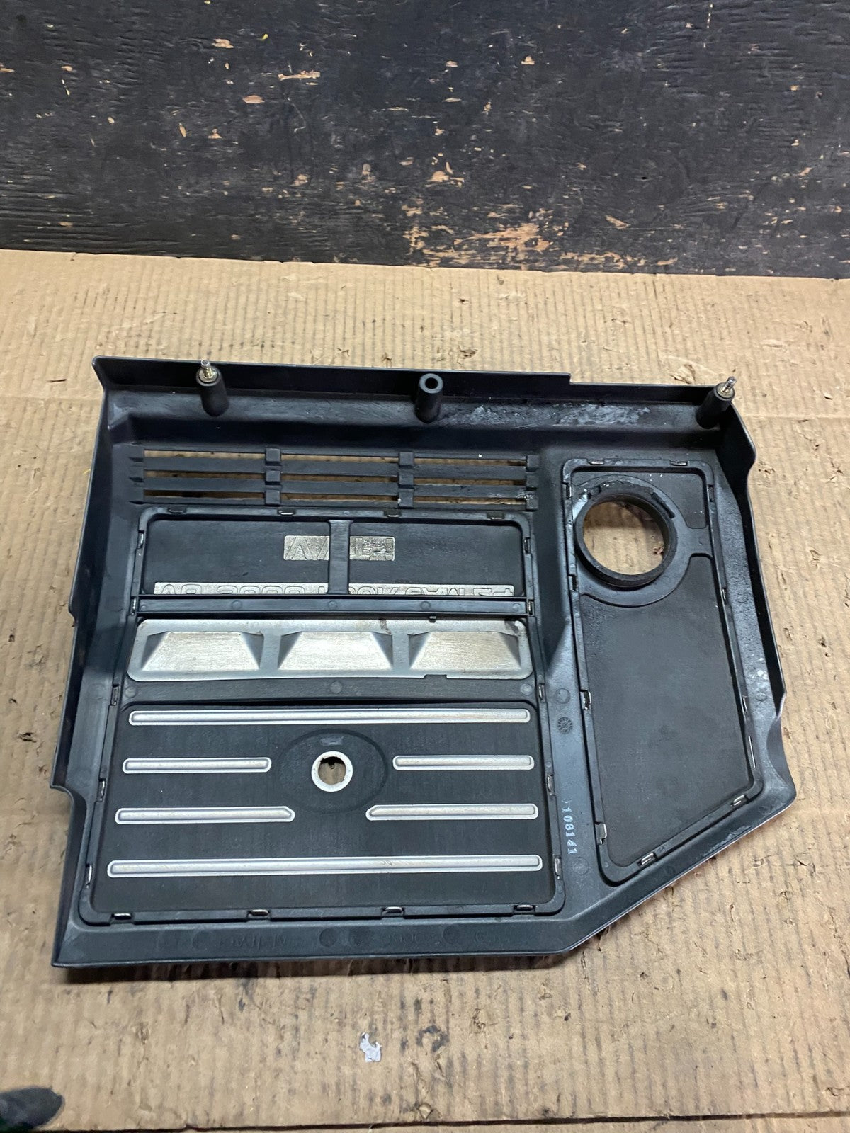 1999 - 2003 Lexus RX300 Factory OEM Engine Motor Cover Trim Panel T9601 DG4