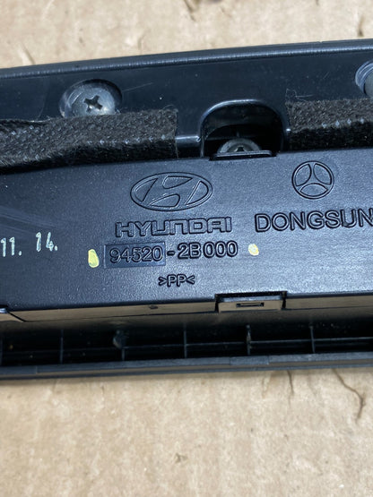 2007 to 2009 Hyundai Santa Fe Center Dashboard Radio Bezel Trim AI6486 DW5