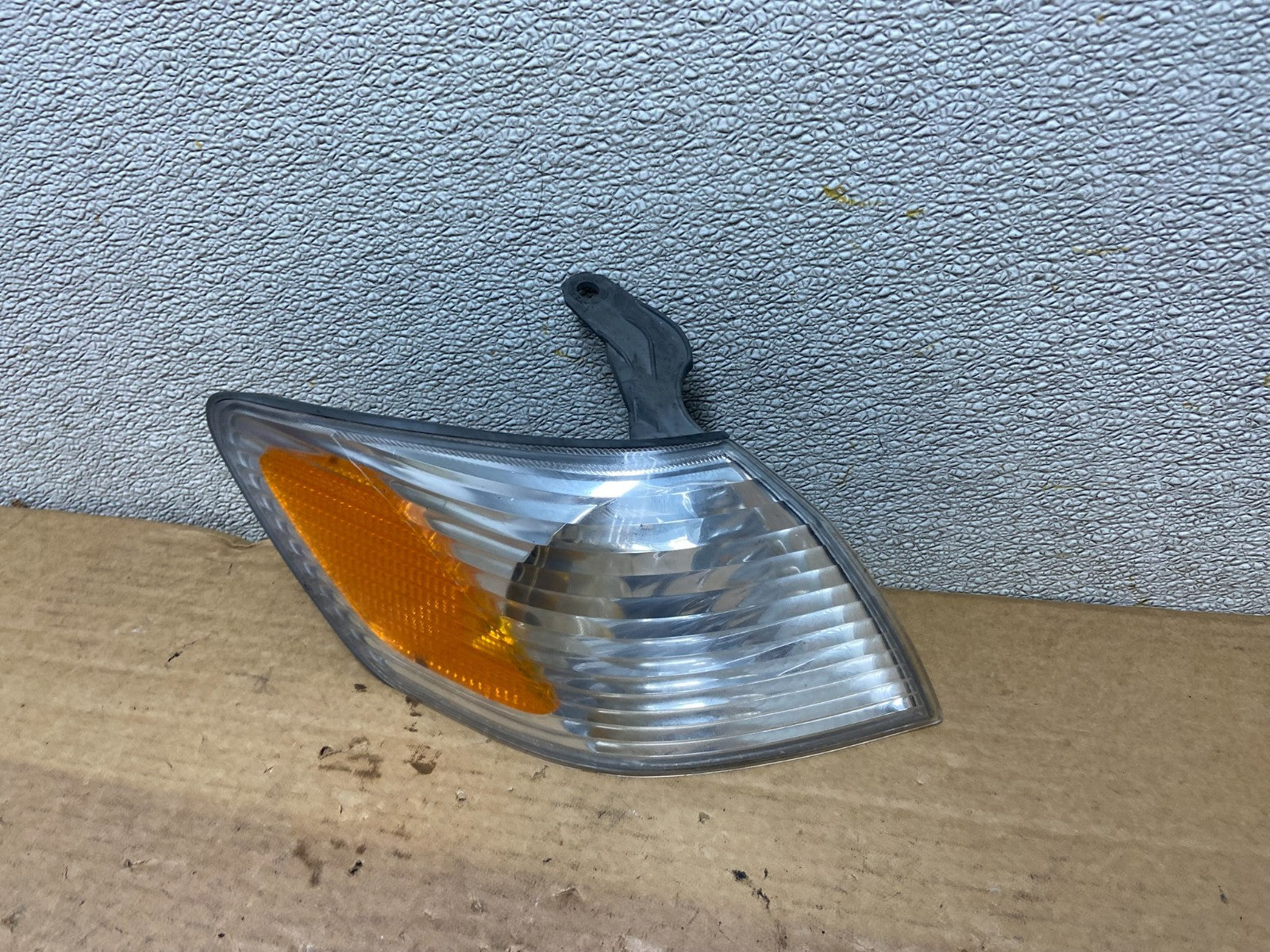 2000 - 2001 Toyota Camry Front Right Passenger RH Turn Signal Oem AB5198 DW1