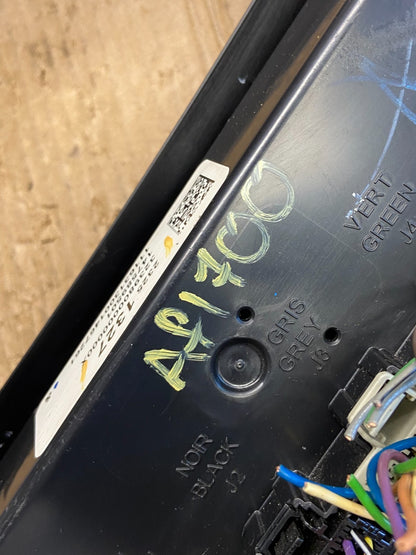 2013 - 2016 GMC Acadia A/C Heater Climate Control Radio Panel Bezel OE AF1700 DG8