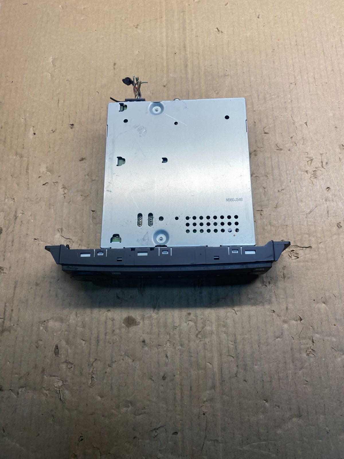 2009 2010 2011 Volkswagen Routan Video DVD Player AC2422 DG4