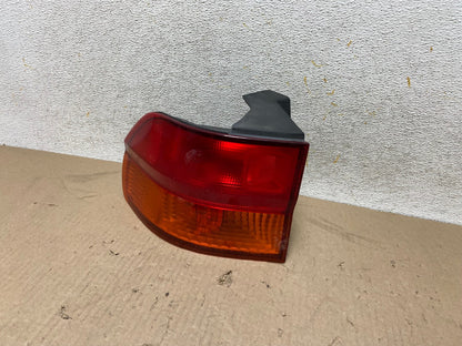 1999 2000 2001 Honda Odyssey Left Driver LH Side Tail Light AH7611 LK2