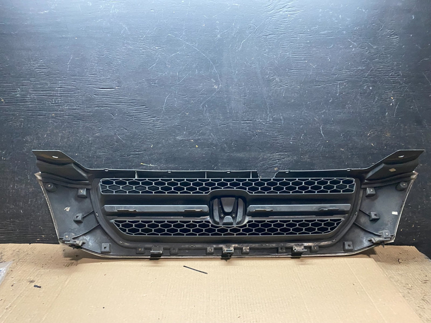 2003 2004 2005 Honda Pilot Front Upper Grill Grille Oem X3063 DG9