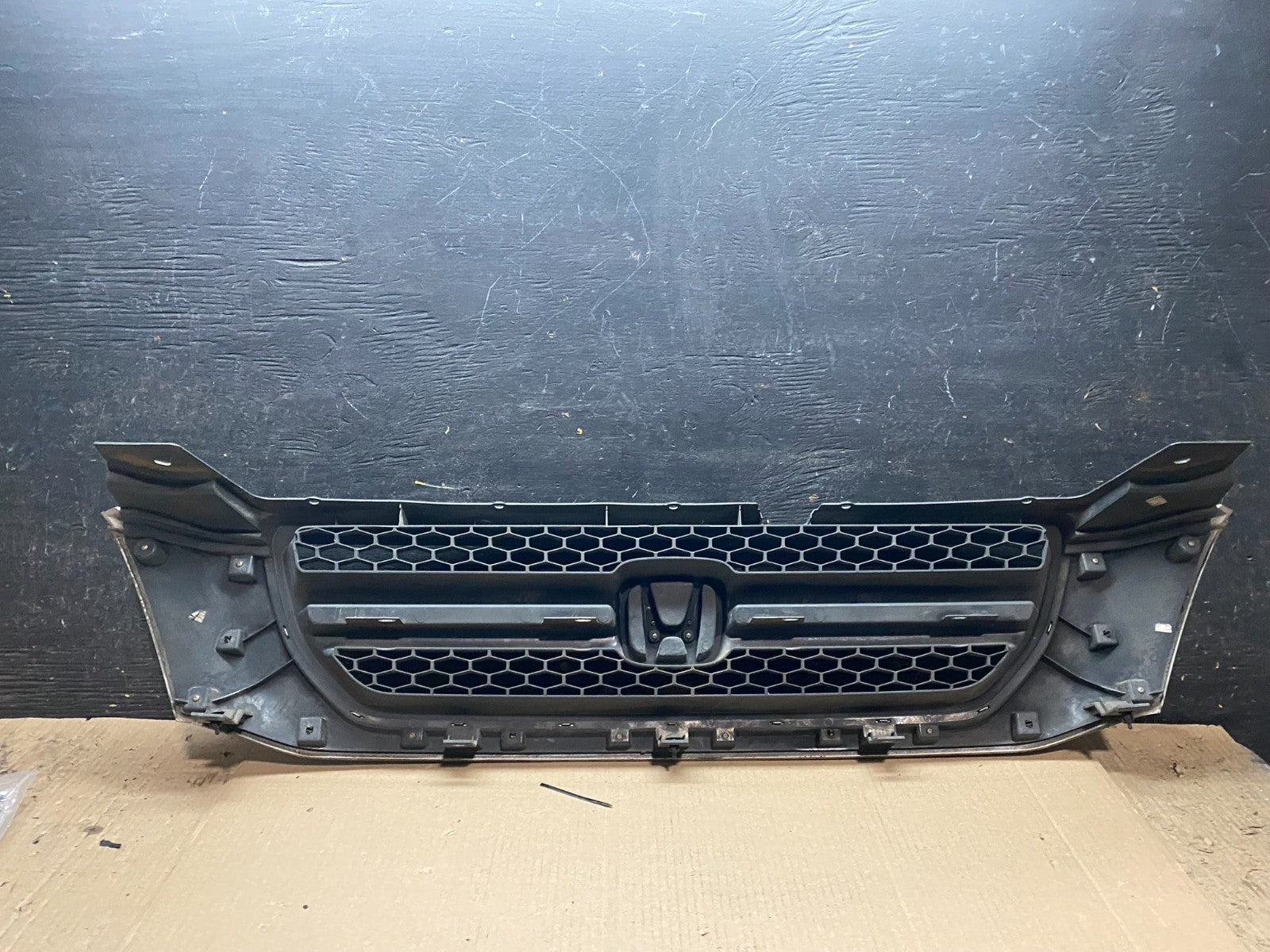 2003 2004 2005 Honda Pilot Front Upper Grill Grille Oem X3063 DG9