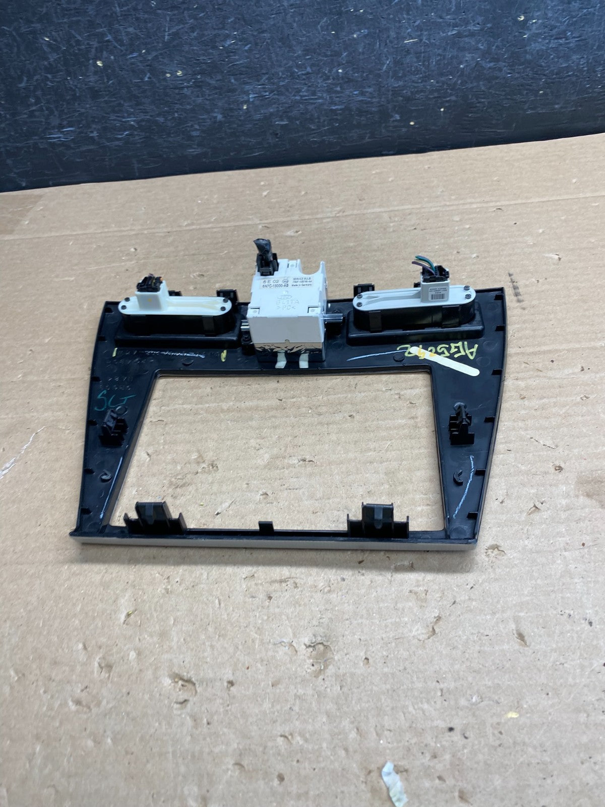 2006 to 2009 Ford Fusion Center Dash Radio Clock Bezel Trim AG5292 DG4