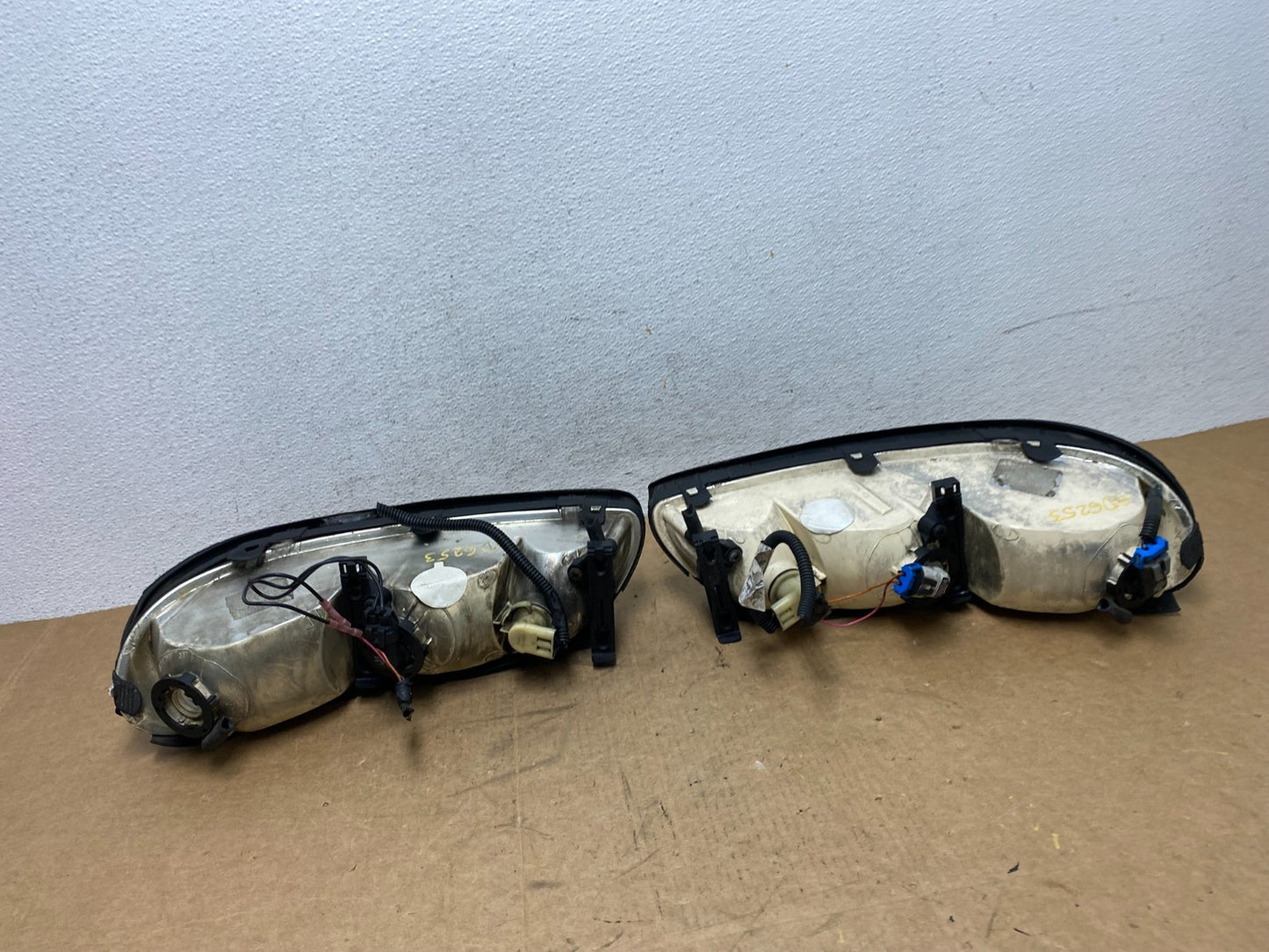 1997 to 2003 Chevrolet Malibu Left+Right Side Headlights AD6253 DW5