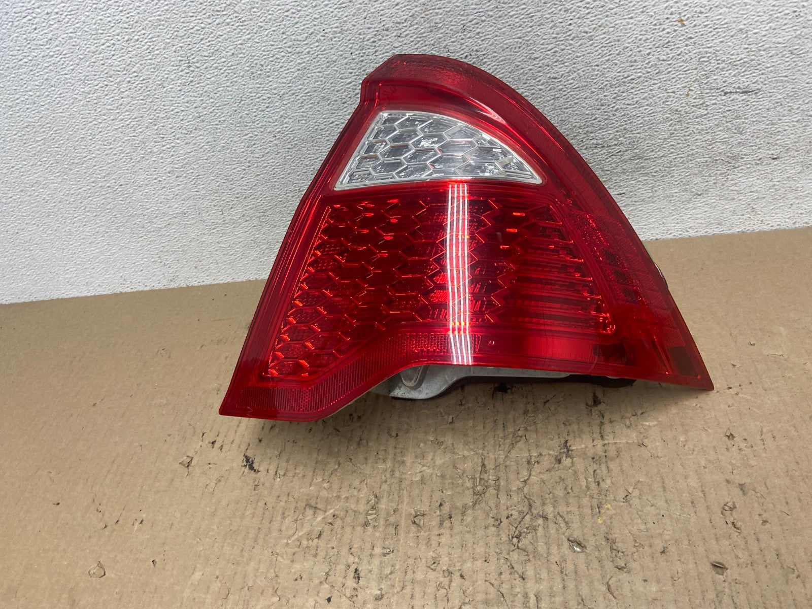 2010 2011 2012 Ford Fusion Right Passenger Side Tail Light AF7085 LK0