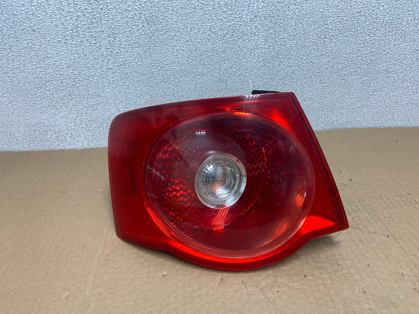 2005-2007 Volkswagen Jetta Sedan Left Driver Side Tail Light Oem AB6150 LK0