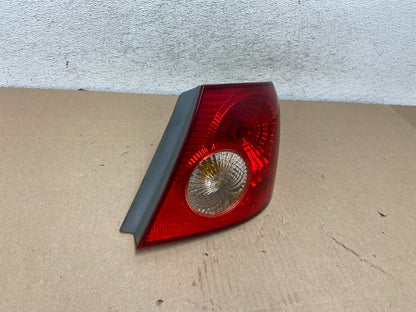 2005 - 2008 Toyota Corolla Right Passenger RH Side Tail light AG5745 DW2