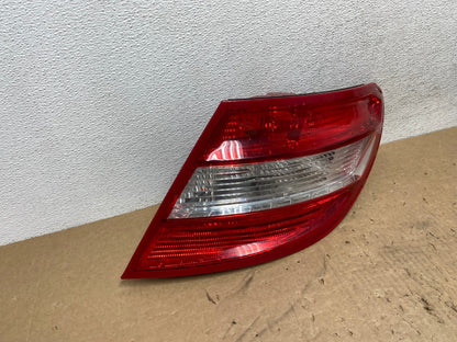 2008 - 2011 Mercedes C-Class Right Passenger RH LED Tail Light AG1290 LK2