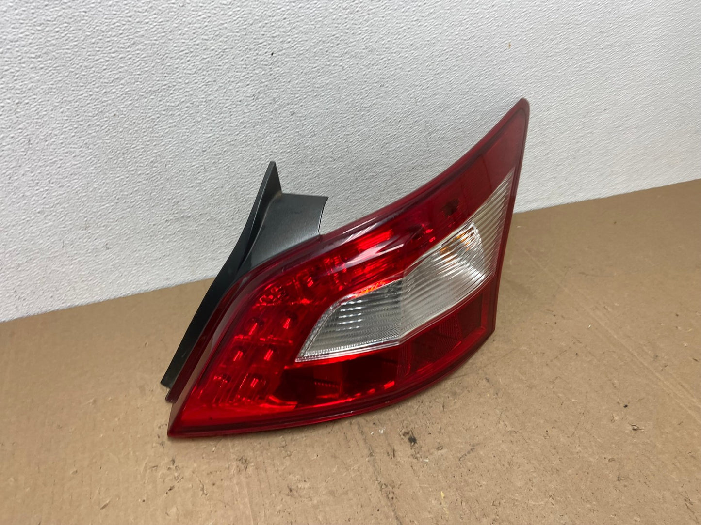 2009 2010 2011 Nissan Maxima Right Passenger RH Side Tail light DEPO AC5939 LK2